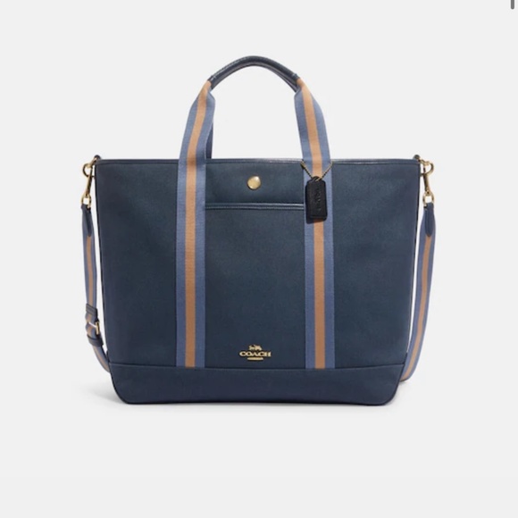 Coach Ellies Weekender - Picture 1 of 6